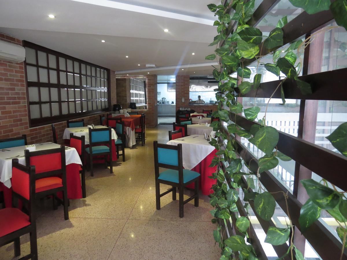 Hotel Leon Dorado Bucaramanga Zewnętrze zdjęcie