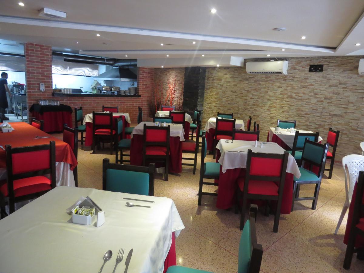 Hotel Leon Dorado Bucaramanga Zewnętrze zdjęcie