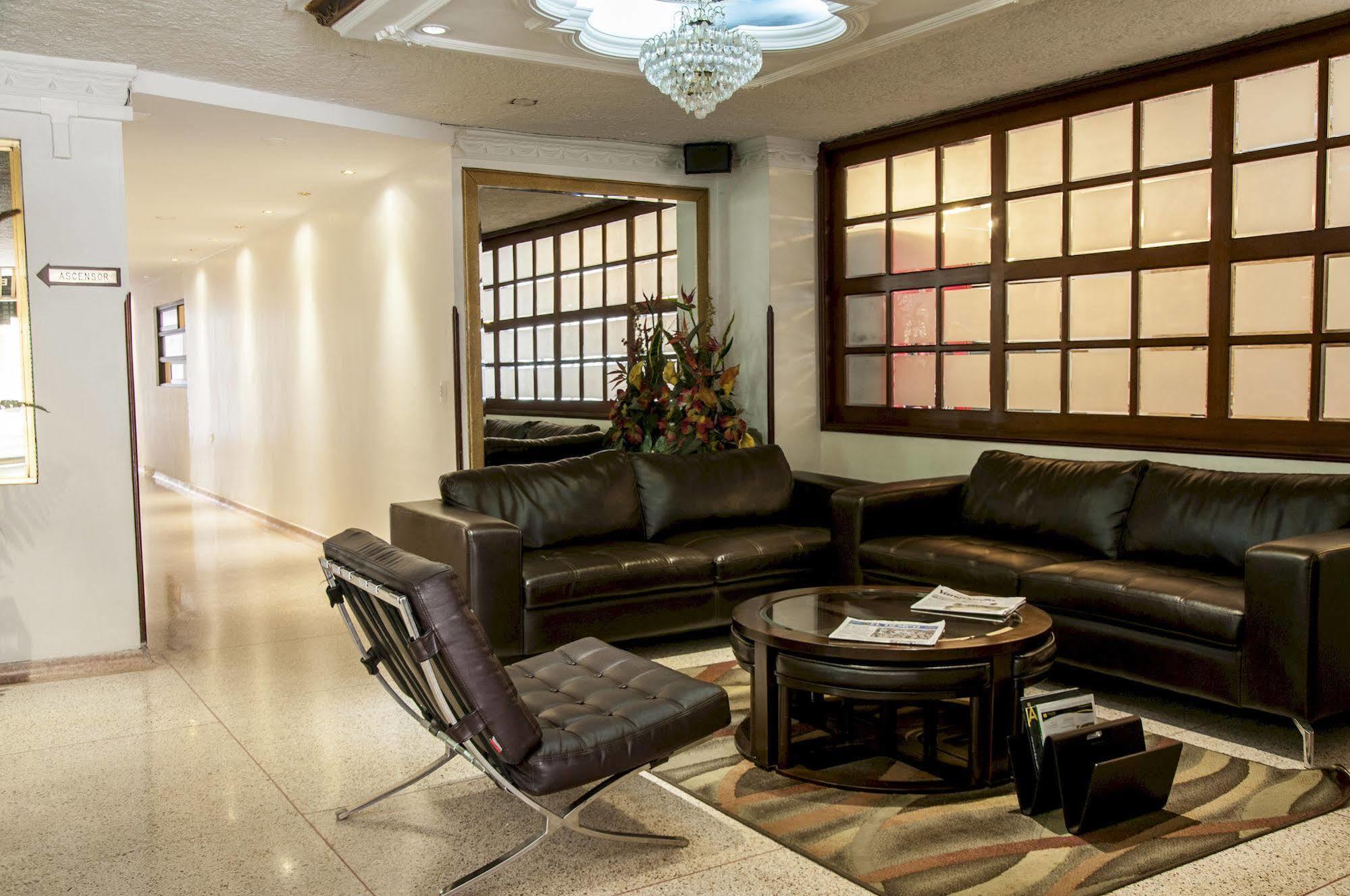 Hotel Leon Dorado Bucaramanga Zewnętrze zdjęcie